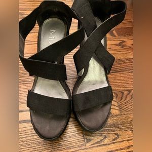 Mia twist wedge sandal